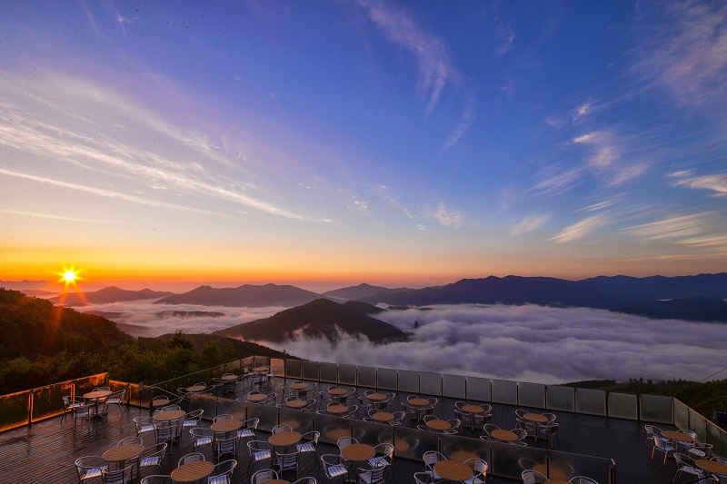 Терраса Ункай – смотровая площадка над облаками, Япония. Фото
