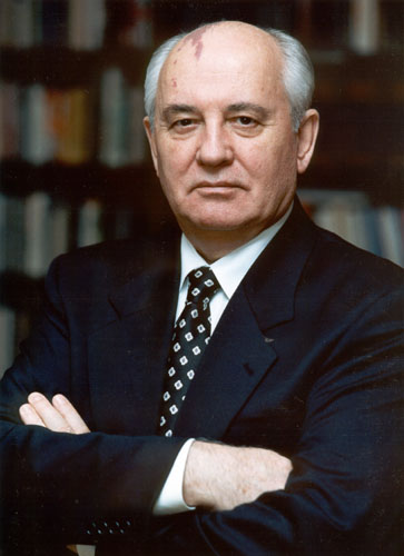 Куда вел страну Горбачев? И почему, его клеймят предателем, любители СССР?