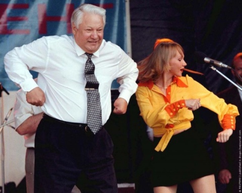 Ельцин - патриот или предатель, основатель новой России или государственный преступник?