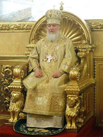 Вопрос: Разве патриарх должен быть покрыт таким количеством золота?