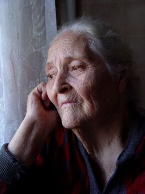 Картинки по запросу старая женщина